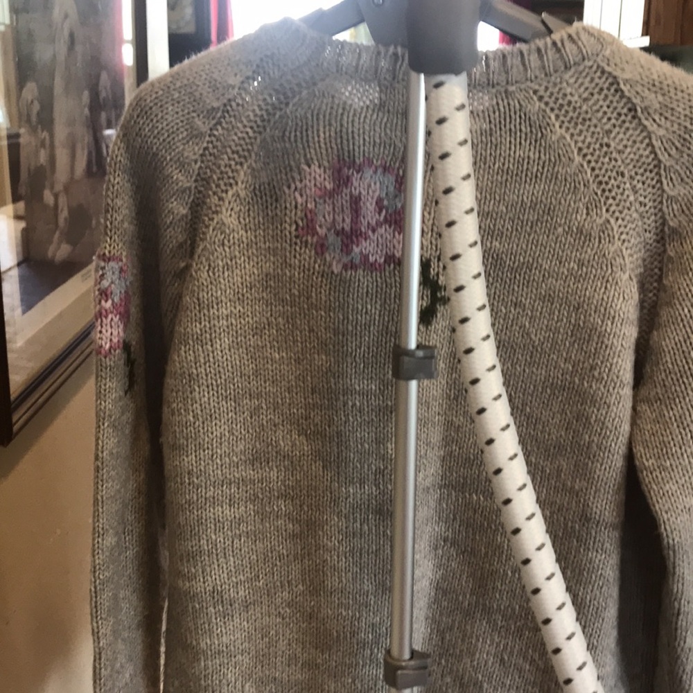 Sweater - Picture 2 of 4